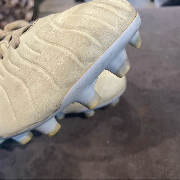 Nike Tiempo jr cleats size 5Y - Picture 8 of 8